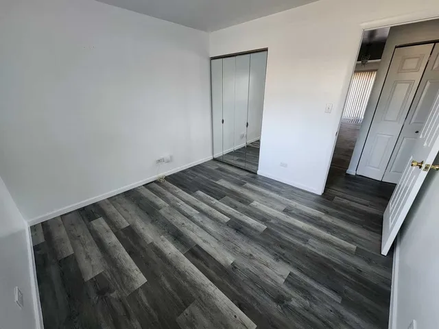 $1,900 | 1781 West Algonquin Road, Unit 2B, Mount Prospect, IL 60056