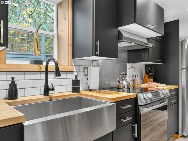 $849,900 | 61 Joy Lane, Washougal, WA 98671