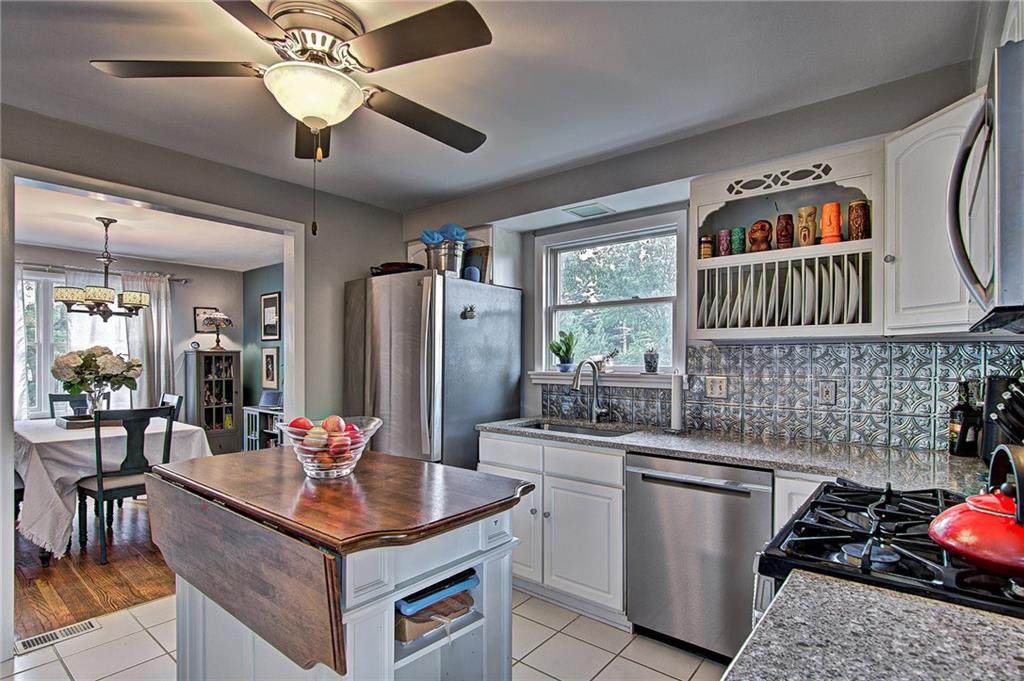 409 Goldsmith Road Pittsburgh, PA 15237 - Photo 8 of 25