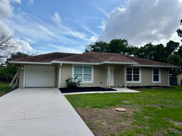 $260,000 | 9166 Southeast 63rd Drive, Okeechobee, FL 34974