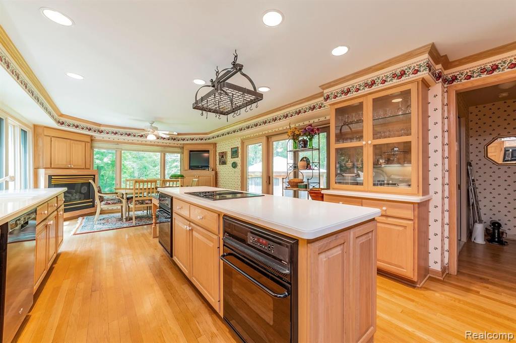 852 Peach Tree Lane Rochester Hills, MI 48306 - Photo 15 of 54