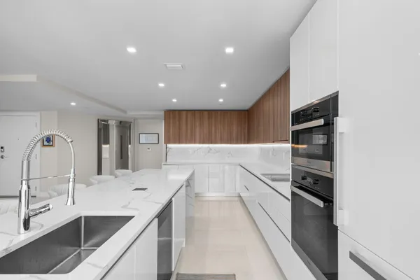 $7,000,000 | 730 North Ocean Boulevard, Unit 17011703, Pompano Beach, FL 33062