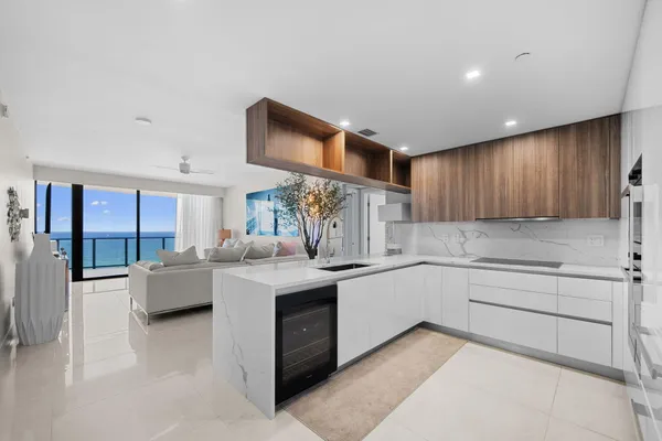 $7,000,000 | 730 North Ocean Boulevard, Unit 17011703, Pompano Beach, FL 33062