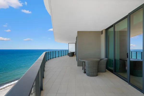 $7,000,000 | 730 North Ocean Boulevard, Unit 17011703, Pompano Beach, FL 33062