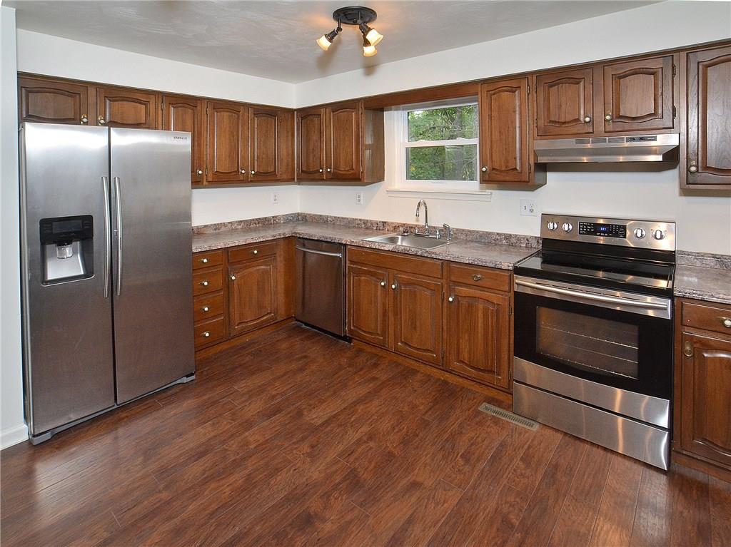 469 Lockwood Road Export, PA 15632 - Photo 4 of 24 Gallery Image 4