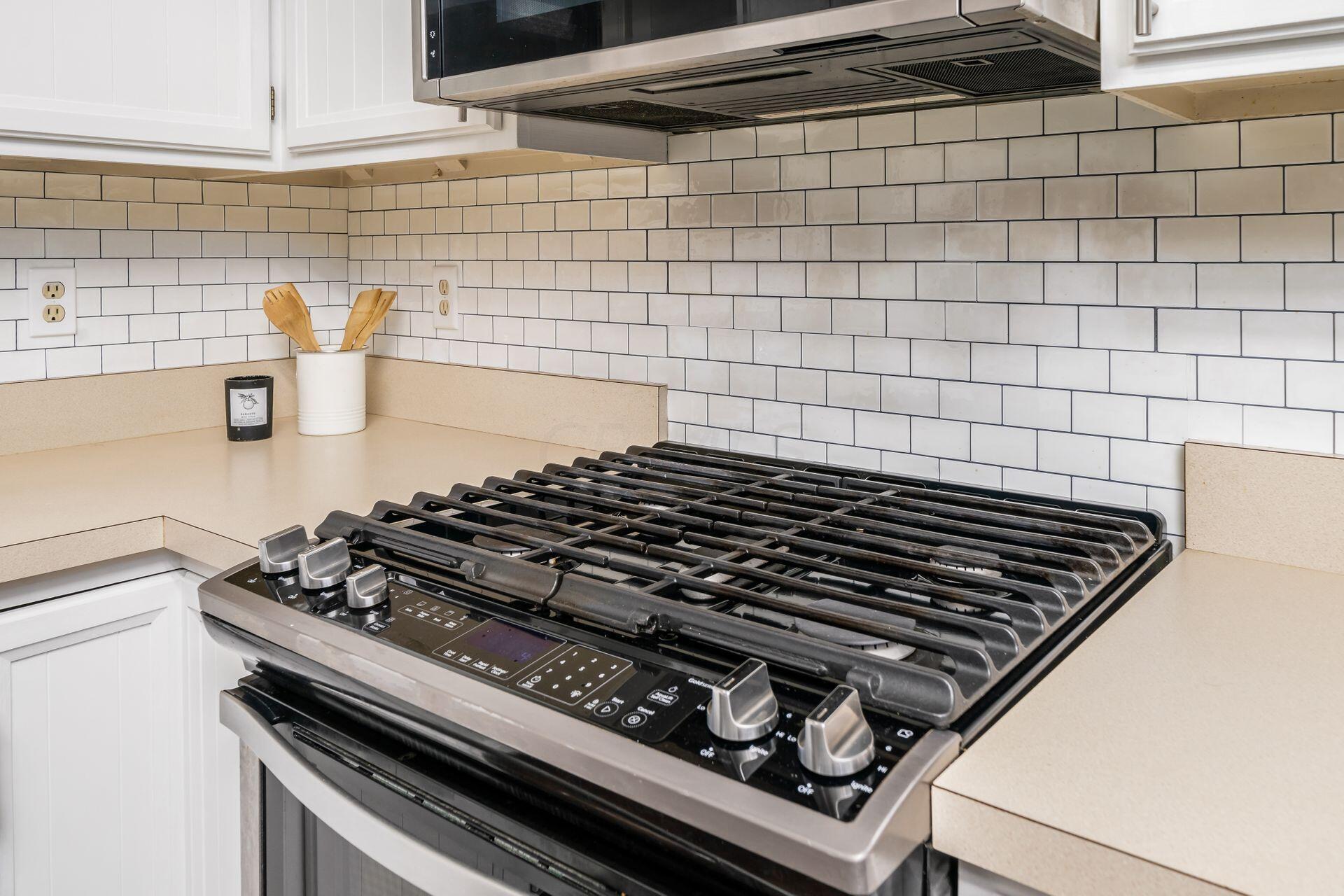 7791 Strathmoore Road Dublin, OH 43016 - Photo 15 of 58 Kitchen