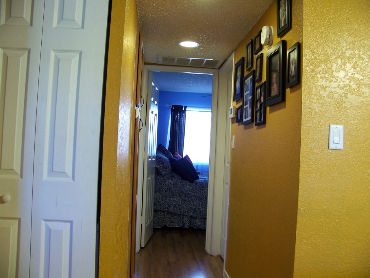 3402 North 32nd Street, Unit 102 Phoenix, AZ 85018 - Photo 11 of 24 LIGHT AND BRIGHT