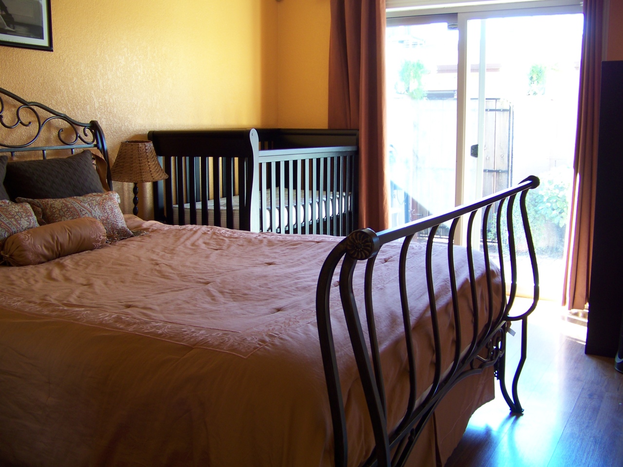 3402 North 32nd Street, Unit 102 Phoenix, AZ 85018 - Photo 14 of 24 SECOND BEDROOM