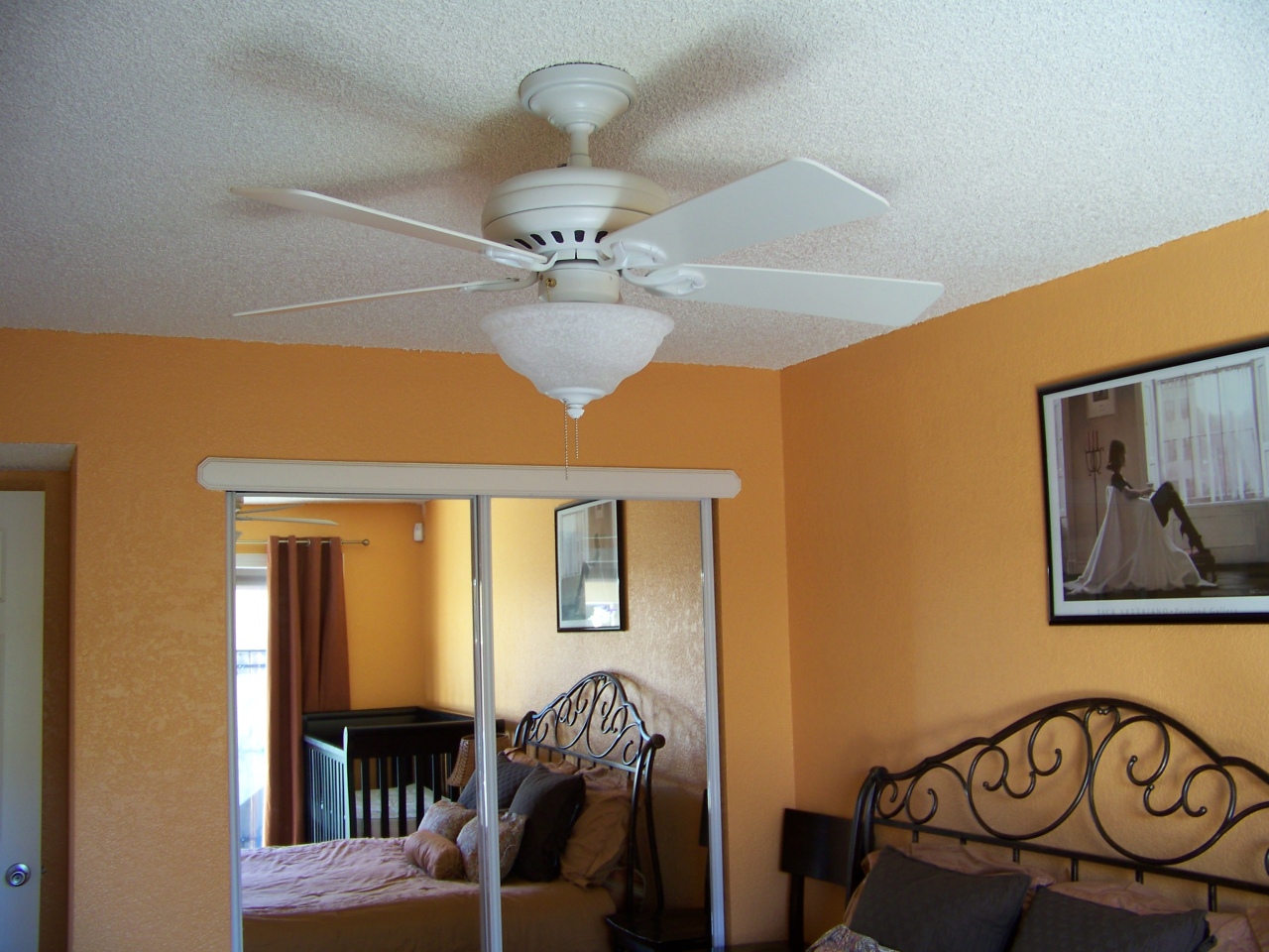 3402 North 32nd Street, Unit 102 Phoenix, AZ 85018 - Photo 15 of 24 BEDROOM