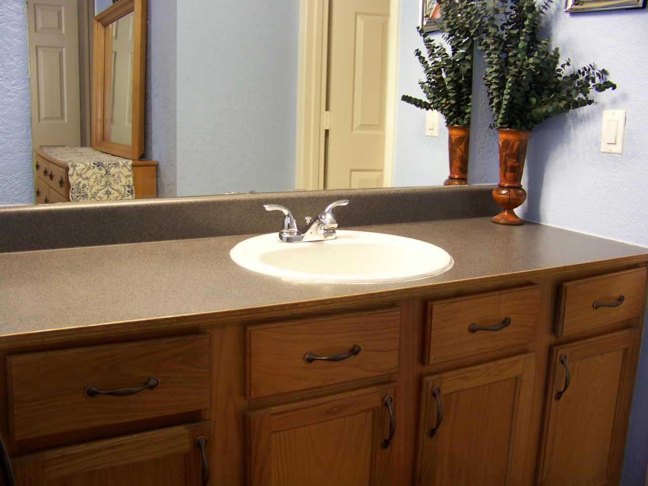 3402 North 32nd Street, Unit 102 Phoenix, AZ 85018 - Photo 17 of 24 MASTER BATHROOM