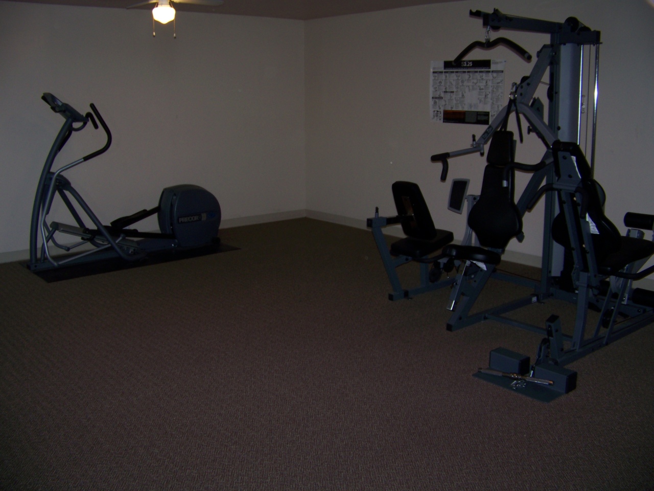 3402 North 32nd Street, Unit 102 Phoenix, AZ 85018 - Photo 21 of 24 WORKOUT AREA