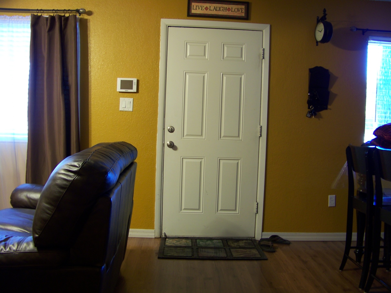 3402 North 32nd Street, Unit 102 Phoenix, AZ 85018 - Photo 8 of 24 ENTRY WAY