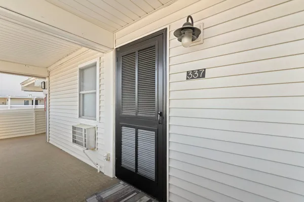 $299,900 | 4315 South Ocean Boulevard, Unit 337, North Myrtle Beach, SC 29582