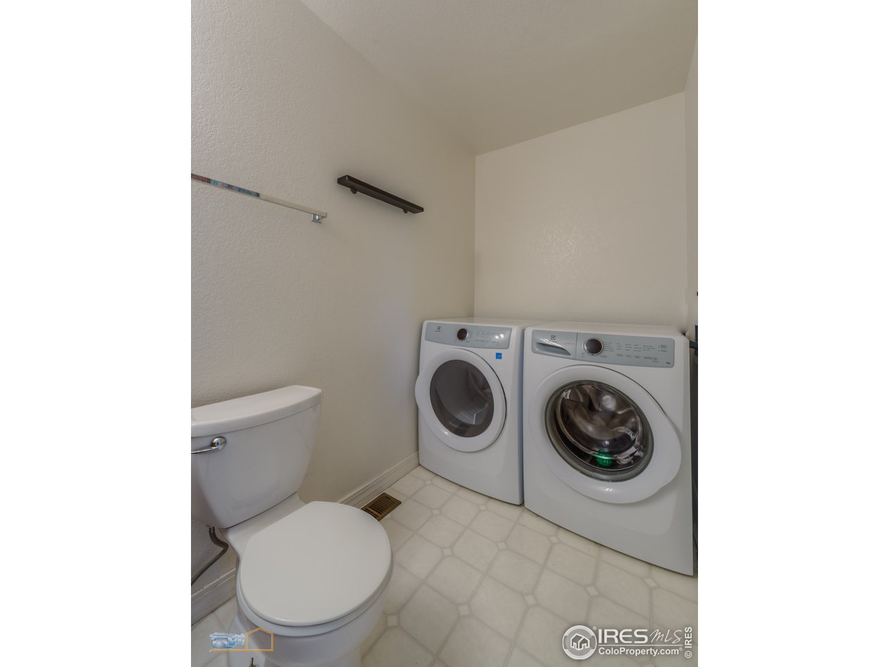 5136 Buckingham Road Boulder, CO 80301 - Photo 11 of 30 Gallery Image 11