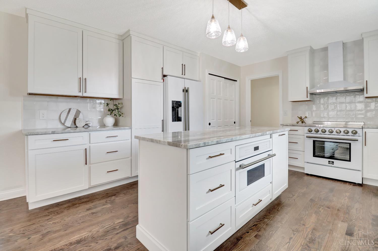6967 Hamilton Mason Road West Chester, OH 45069 - Photo 3 of 43 Gallery Image 3