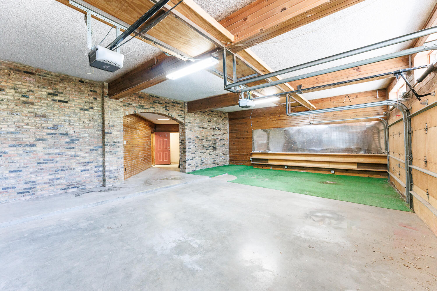 409 Mill Road Lubbock, TX 79403 - Photo 65 of 86 Garage