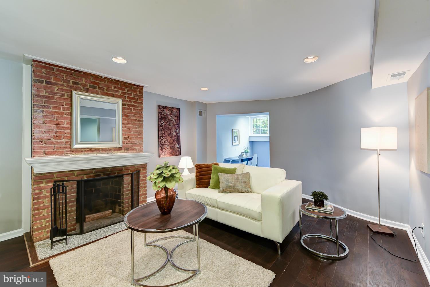 1625 S Street Northwest, Unit 1 Washington, DC 20009 - Photo 12 of 30 Living Room