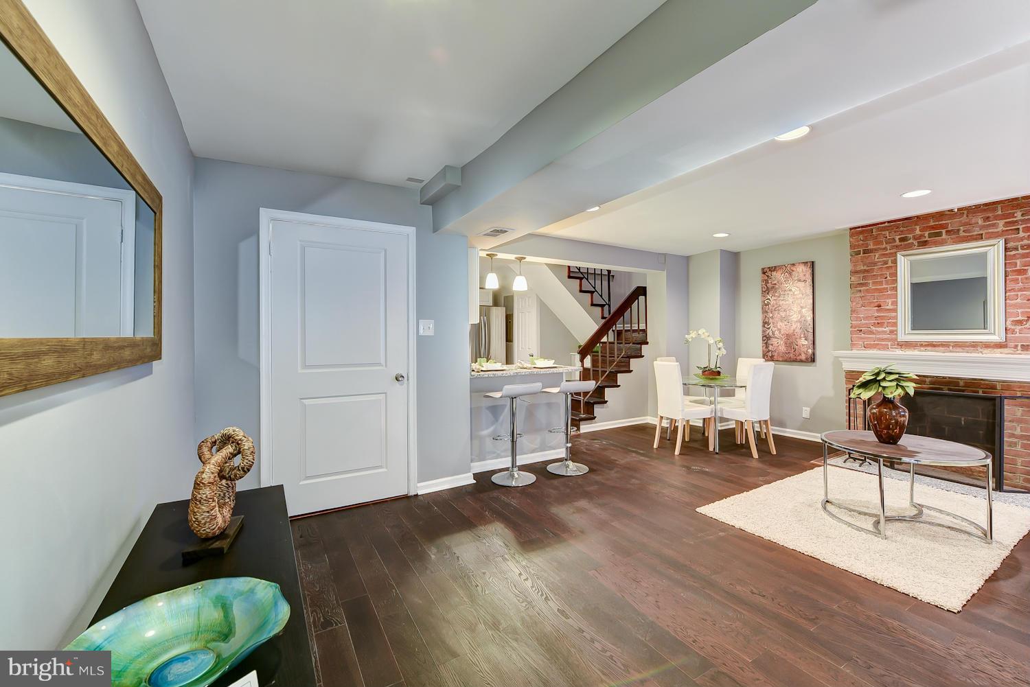 1625 S Street Northwest, Unit 1 Washington, DC 20009 - Photo 3 of 30 Entry