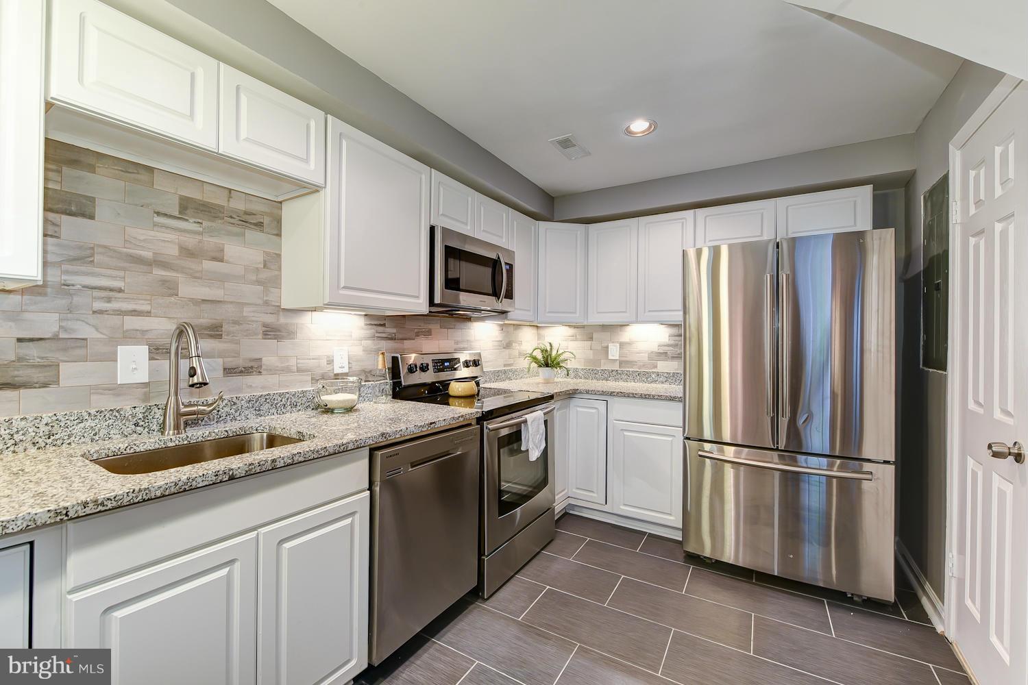1625 S Street Northwest, Unit 1 Washington, DC 20009 - Photo 8 of 30 Kitchen