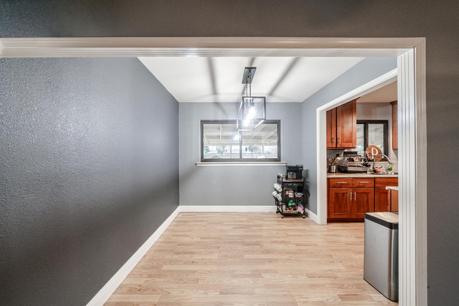 27152 Perkins Road Madera, CA 93637 - Photo 9 of 25 a room with furniture and a window