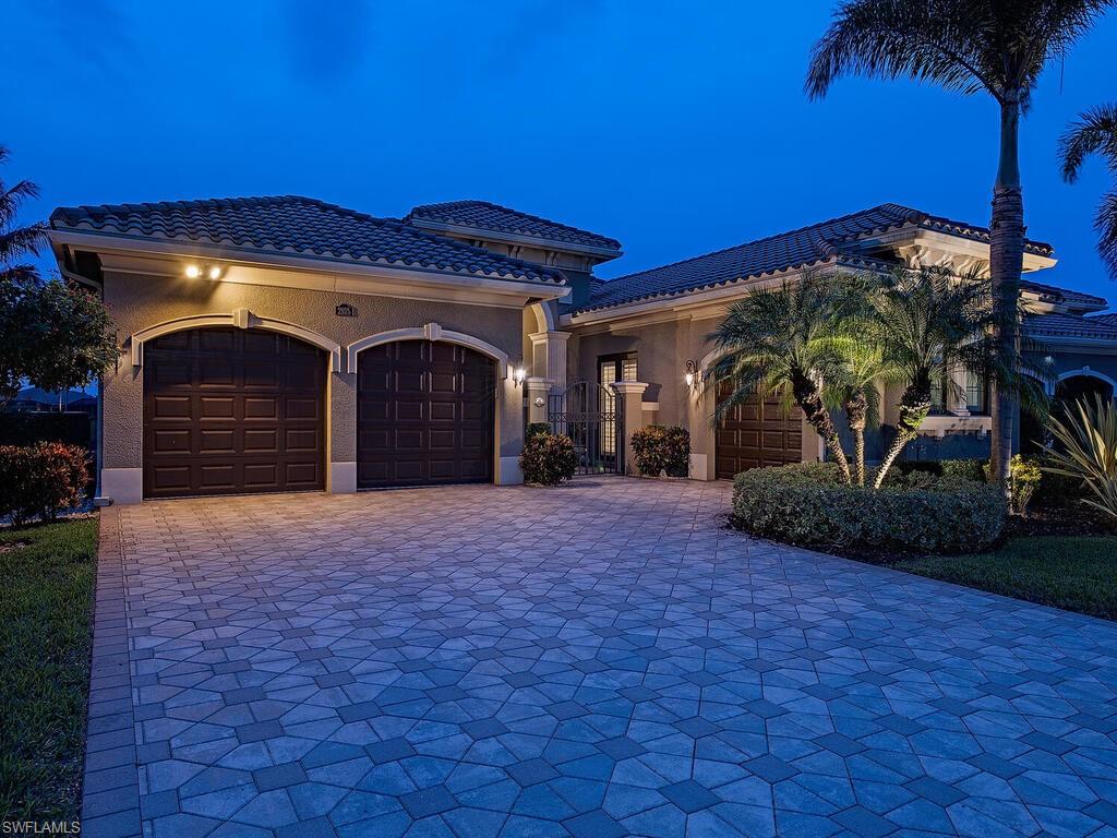 2975 Cinnamon Bay Circle Naples, FL 34119 - Photo 2 of 40