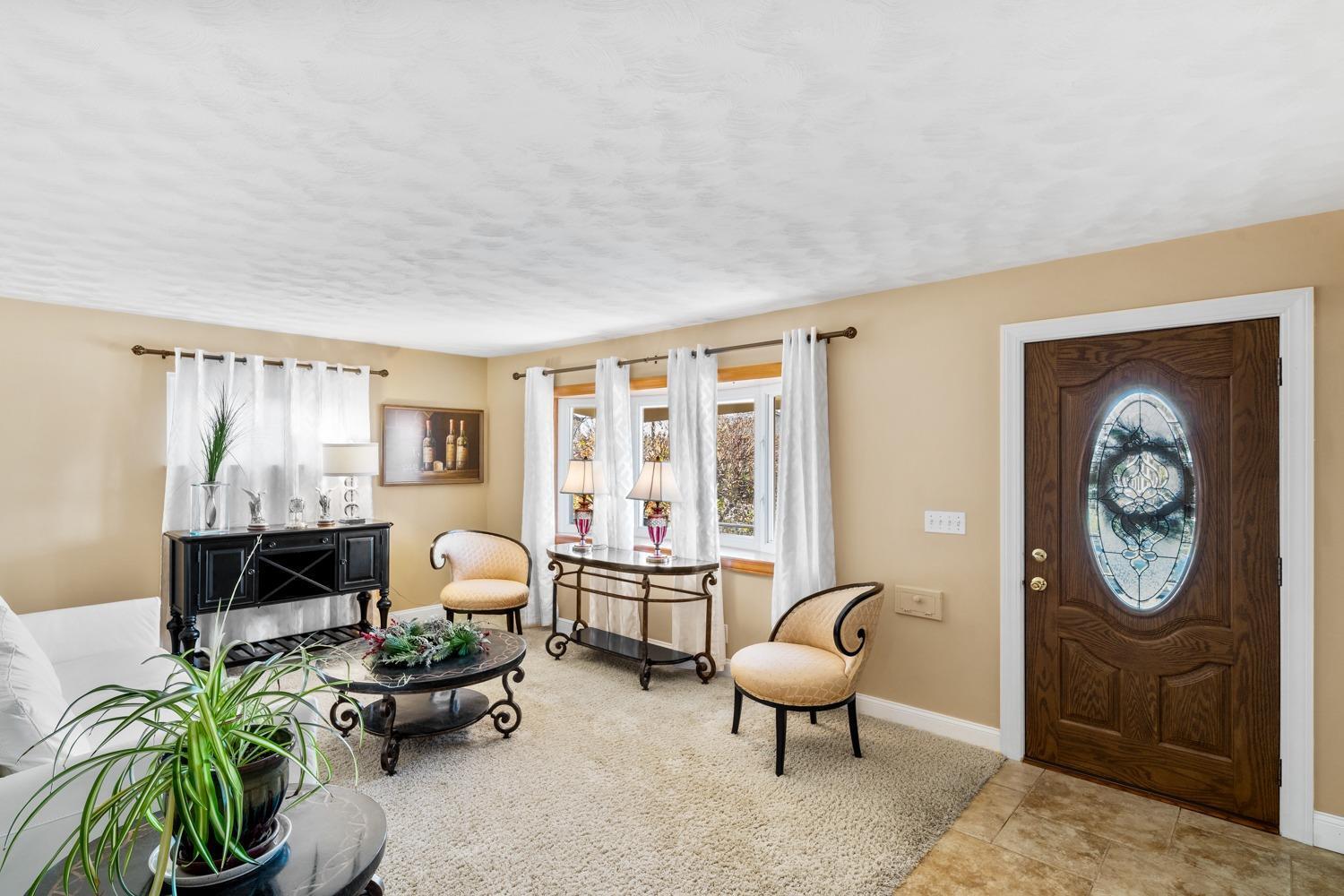2084 Townhill Road Cincinnati, OH 45238 - Photo 6 of 47 Gallery Image 6