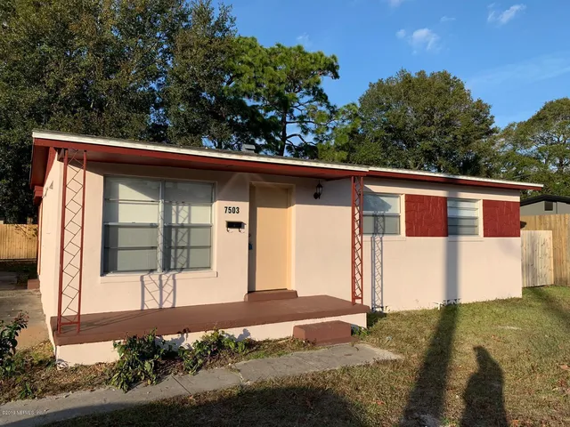 $1,300 | 7503 Merrill Road, Jacksonville, FL 32277