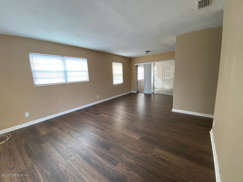 7503 Merrill Road Jacksonville, FL 32277 - Photo 16 of 23 Living area