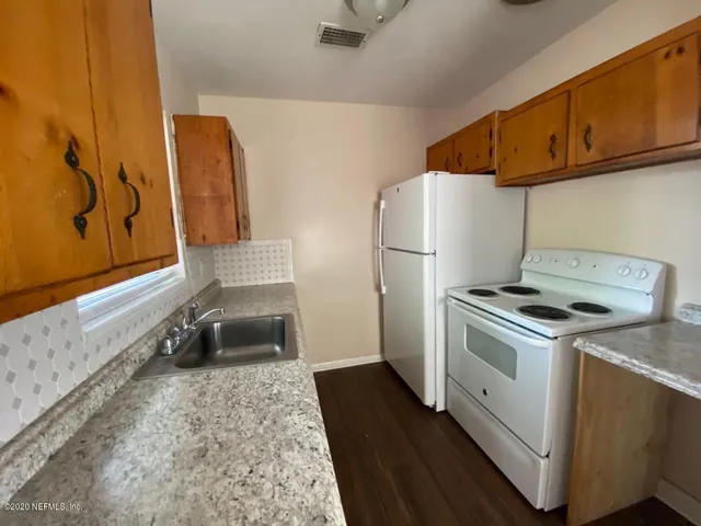 $1,200 | 7503 Merrill Road, Jacksonville, FL 32277