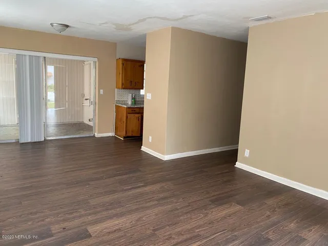 $1,200 | 7503 Merrill Road, Jacksonville, FL 32277