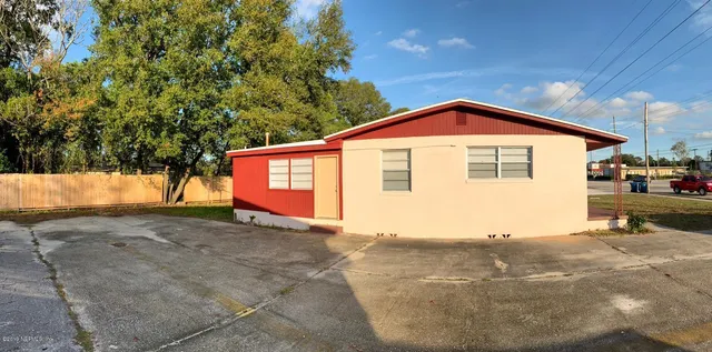 $1,200 | 7503 Merrill Road, Jacksonville, FL 32277
