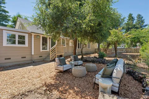$1,495,000 | 17 10th Street, Petaluma, CA 94952