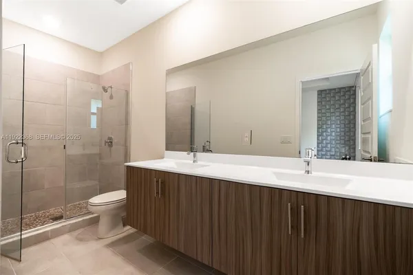 $599,999 | 15824 Northwest 91st Court, Miami Lakes, FL 33018