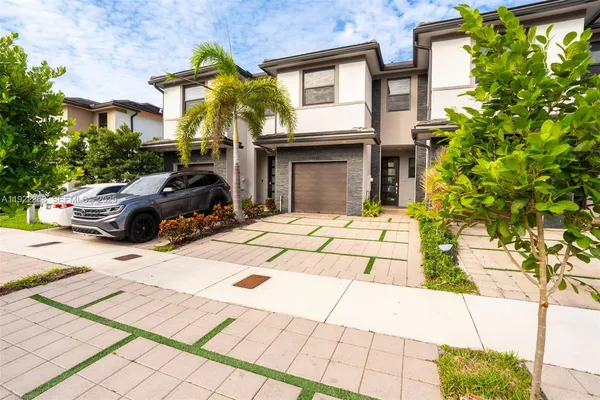 $599,999 | 15824 Northwest 91st Court, Miami Lakes, FL 33018