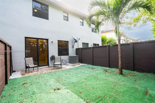 $599,999 | 15824 Northwest 91st Court, Miami Lakes, FL 33018