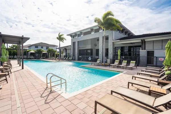 $599,999 | 15824 Northwest 91st Court, Miami Lakes, FL 33018