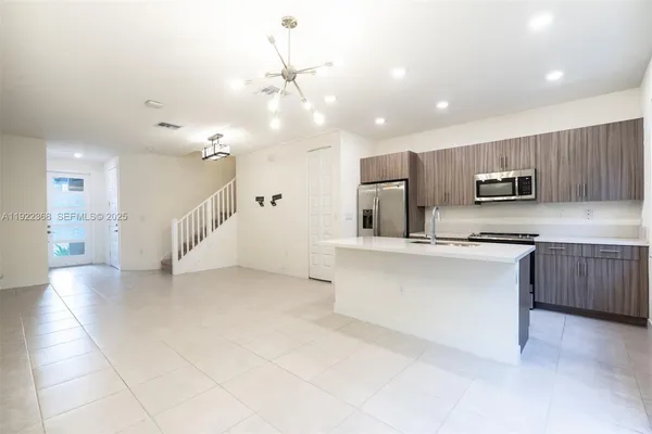 $599,999 | 15824 Northwest 91st Court, Miami Lakes, FL 33018
