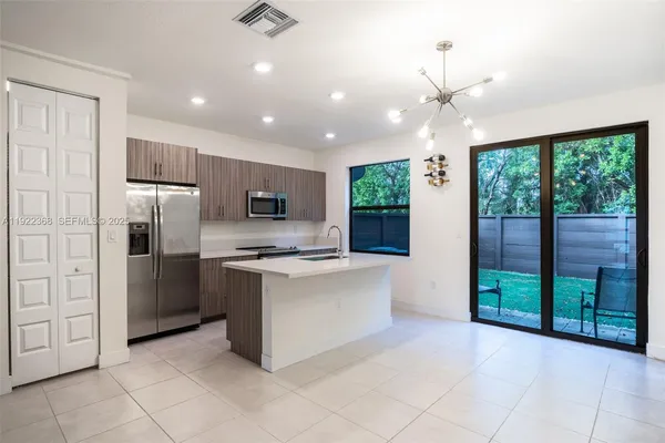 $599,999 | 15824 Northwest 91st Court, Miami Lakes, FL 33018