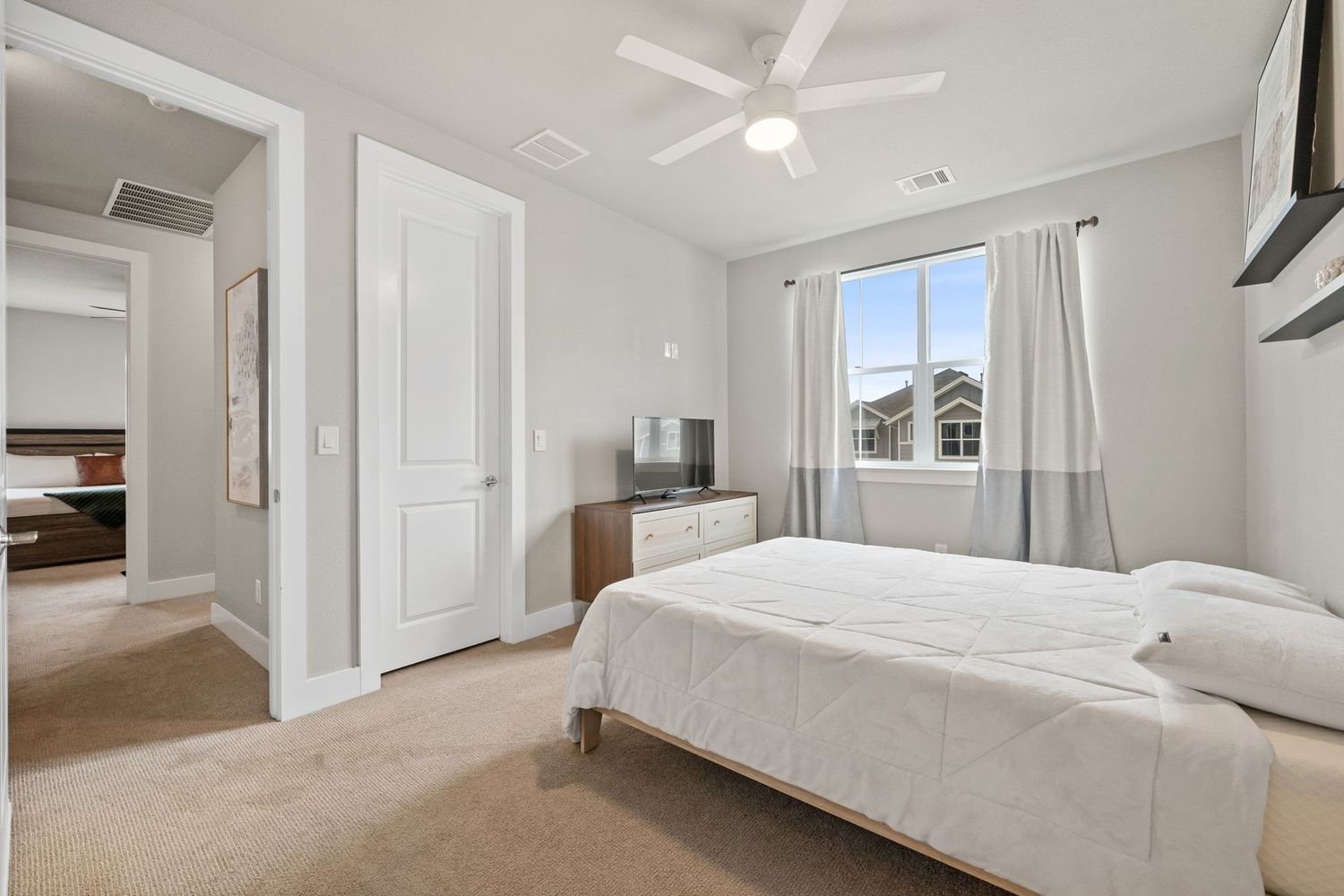 7806 Ryans Way Austin, TX 78726 - Photo 14 of 21 Secondary bedroom with its own attached bath and walk in closet