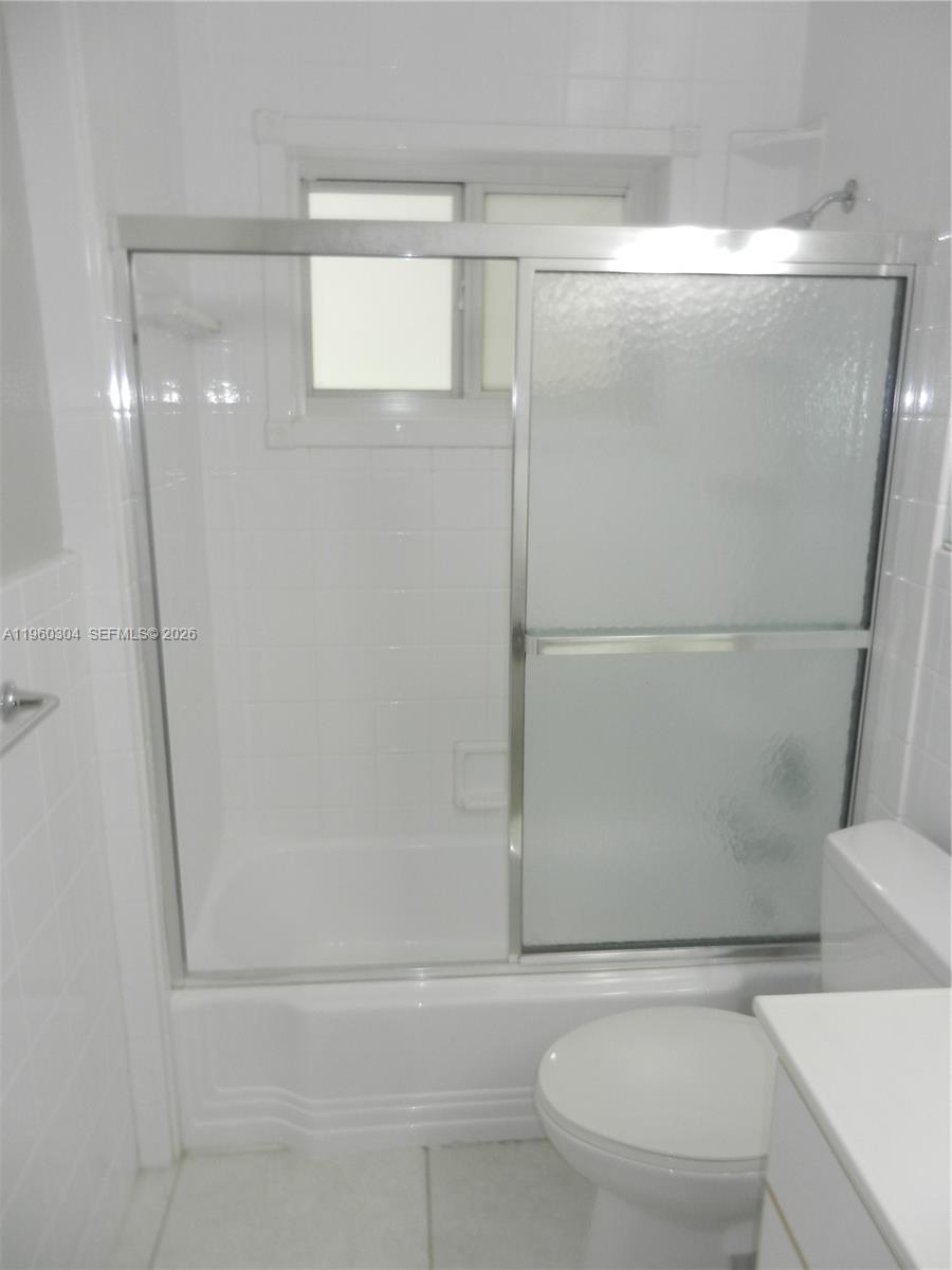 3700 Cleveland Street Hollywood, FL 33021 - Photo 13 of 18