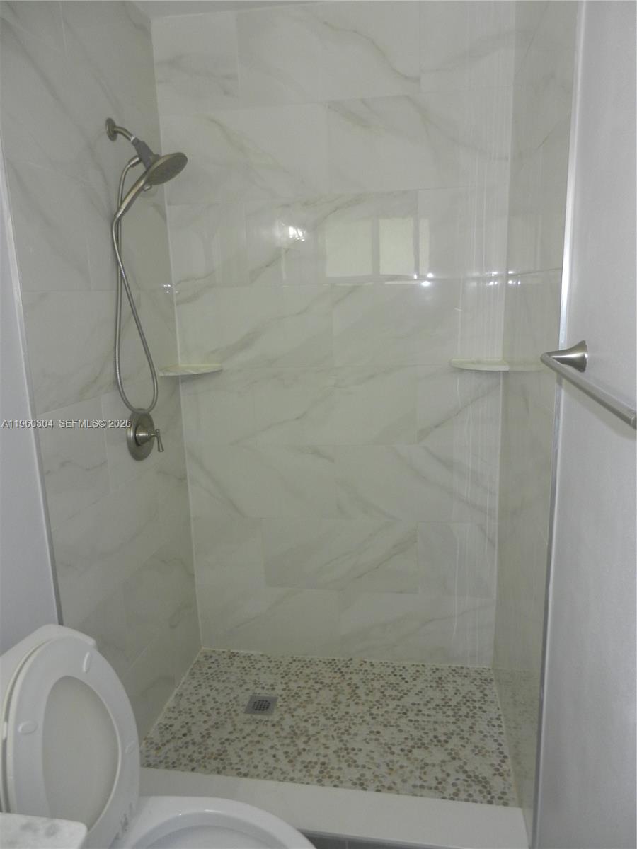 3700 Cleveland Street Hollywood, FL 33021 - Photo 17 of 18