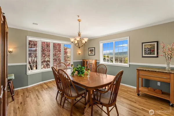 $969,000 | 591 Daniels Drive Northeast, East Wenatchee, WA 98802