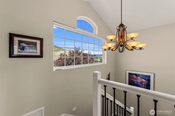 $969,000 | 591 Daniels Drive Northeast, East Wenatchee, WA 98802