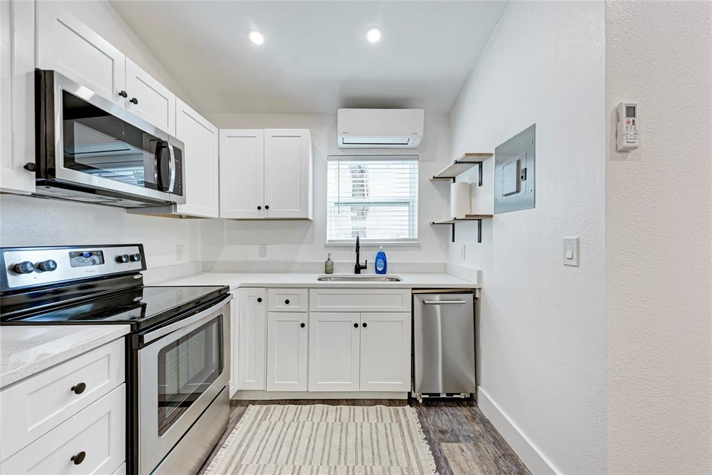2302 Leon Street, Unit 5 Austin, TX 78705 - Photo 5 of 9