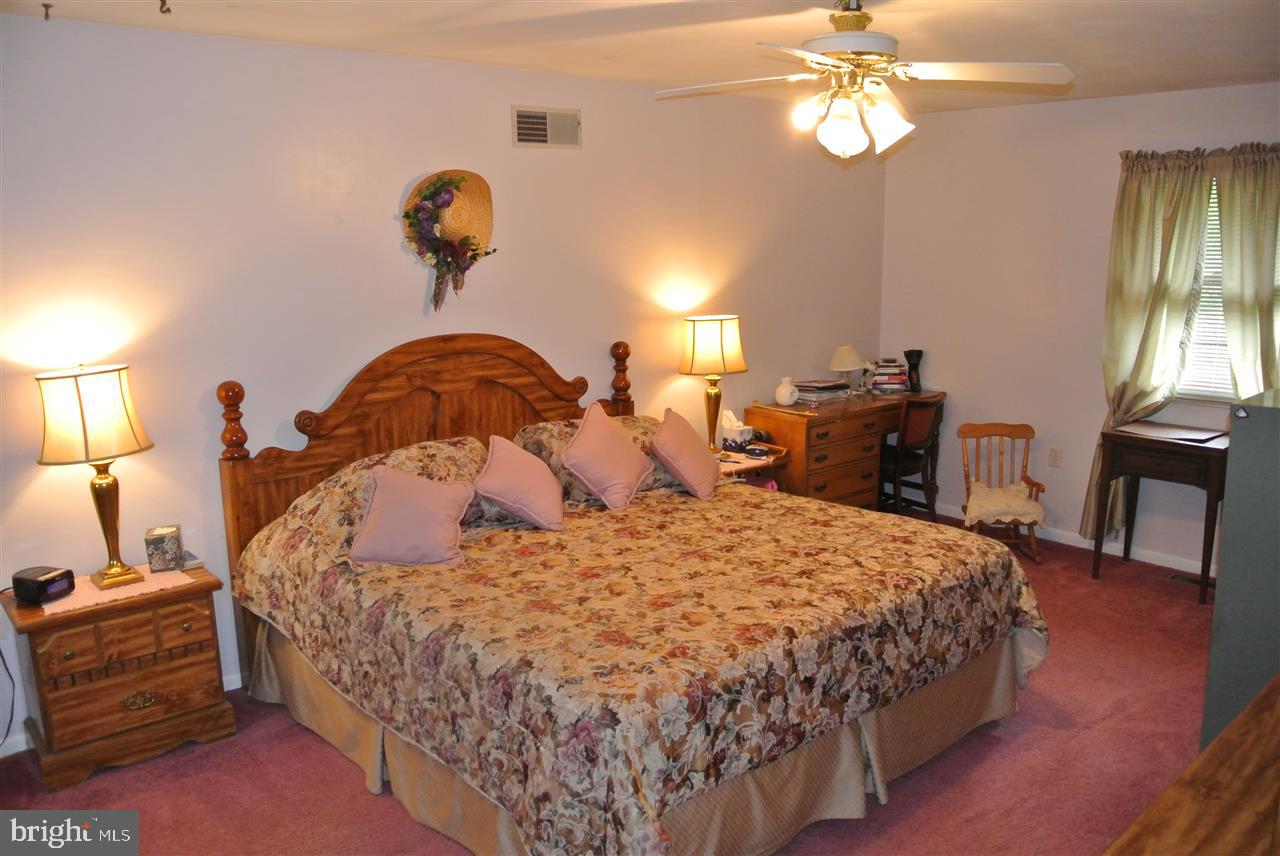 4248 Snavely Road Elizabethtown, PA 17022 - Photo 14 of 23 Gallery Image 14