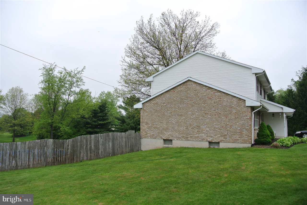 4248 Snavely Road Elizabethtown, PA 17022 - Photo 19 of 23 Gallery Image 19