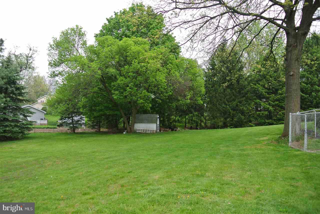 4248 Snavely Road Elizabethtown, PA 17022 - Photo 22 of 23 Gallery Image 22