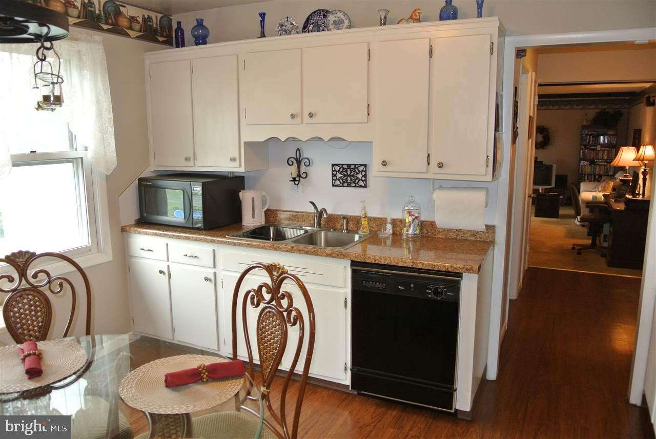4248 Snavely Road Elizabethtown, PA 17022 - Photo 4 of 23 Gallery Image 4