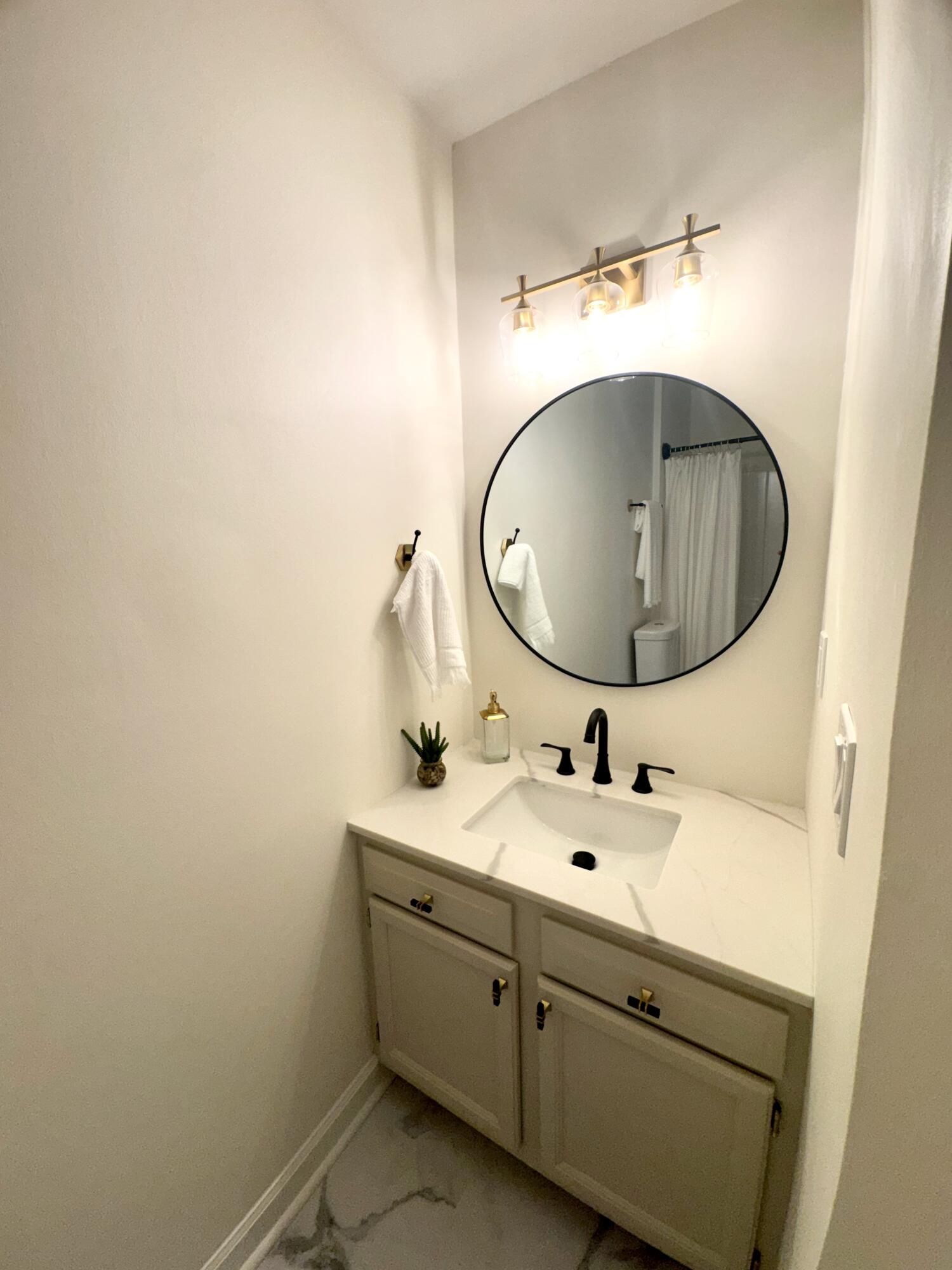 2010 Armory Drive Mount Pleasant, SC 29466 - Photo 18 of 24 IMG_2201