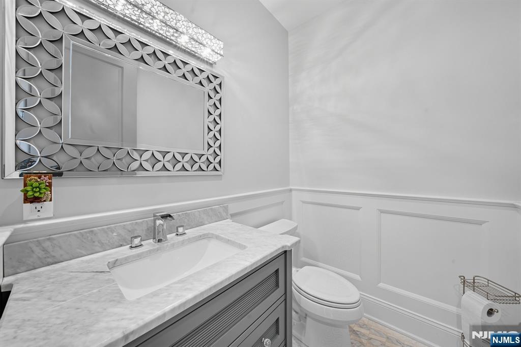 146 Stuart Street Paramus, NJ 07652 - Photo 30 of 45